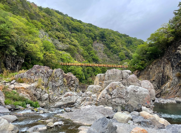 秀巒部落吊橋